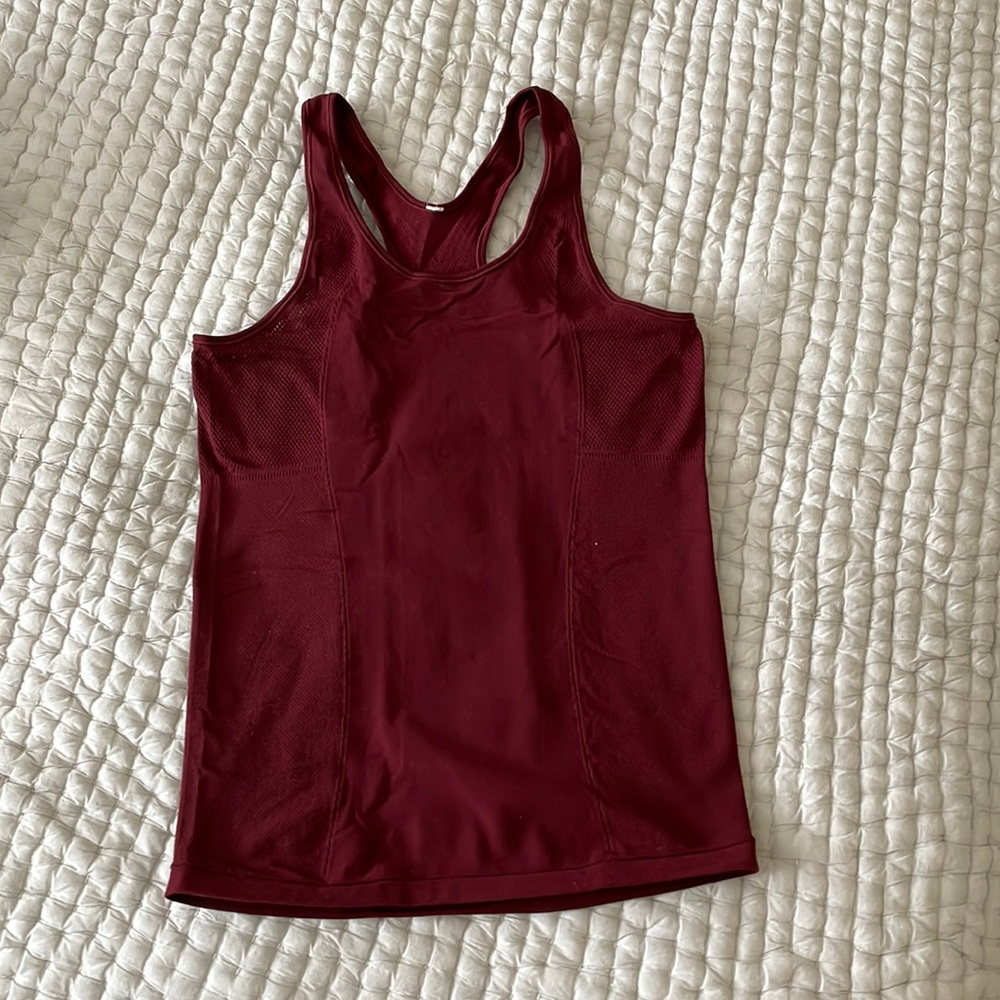 Lululemon tank